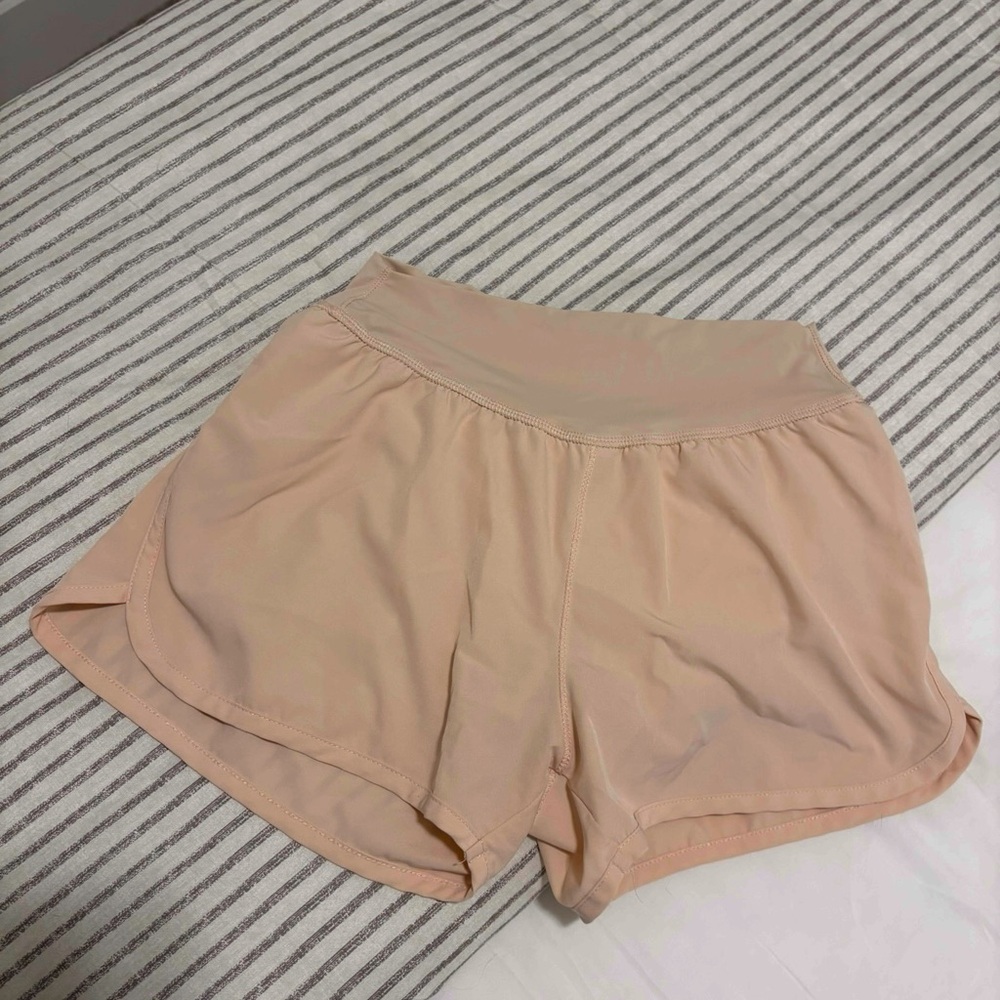 Gianni Bini Women's Cream Athletic Shorts